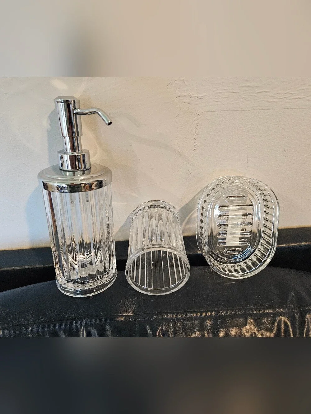 Clear Ribbed Plastic 3 Piece Bathroom Set